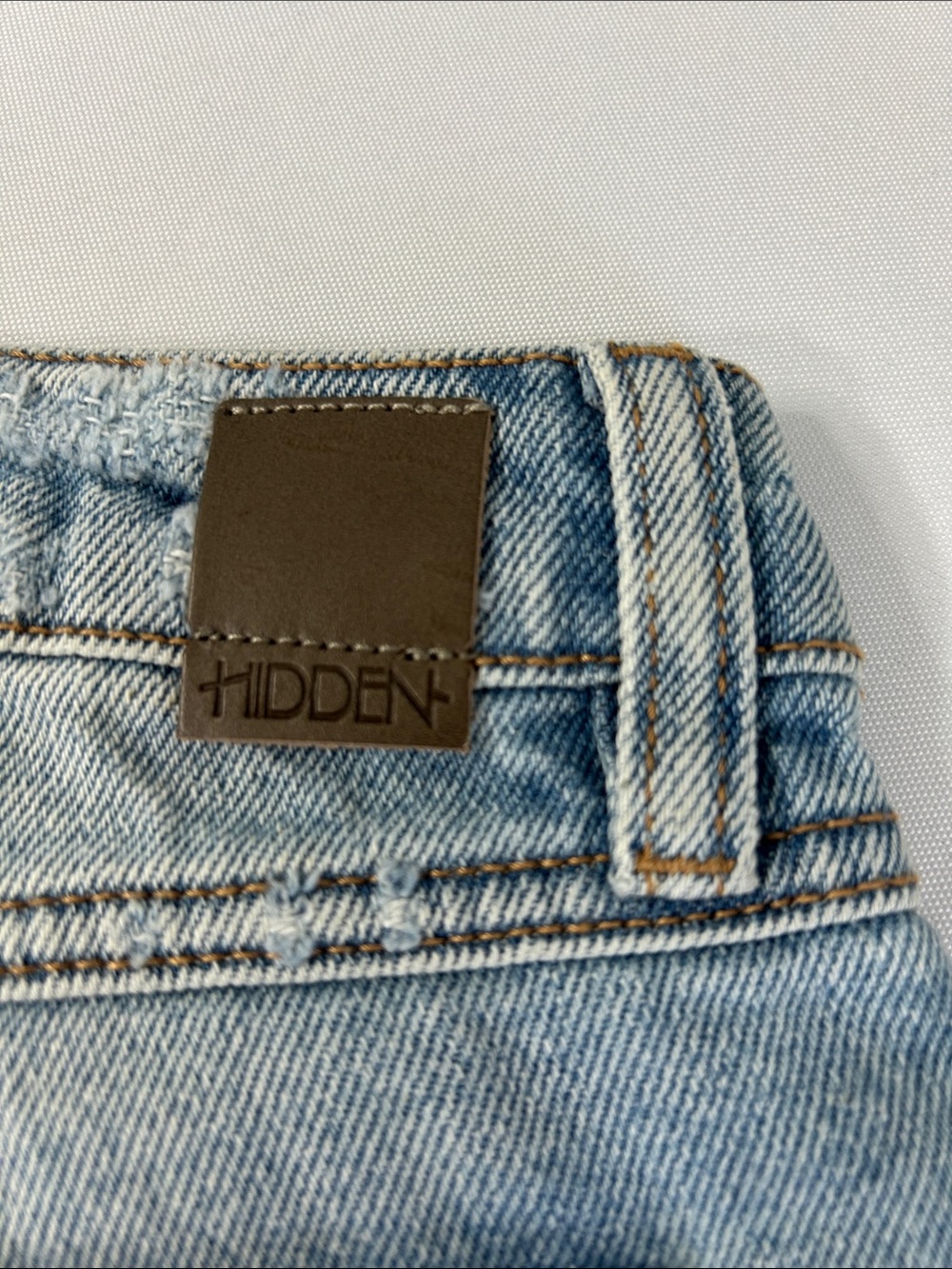 Hidden Jeans Distressed Denim Cutoff Shorts Light Wash Women’s Small - Picture 5 of 5